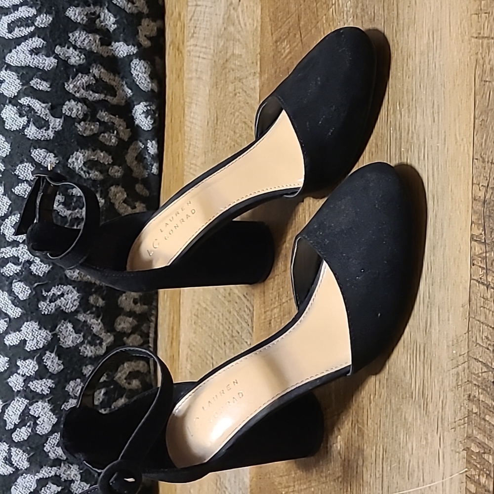 Women's black velvet Lauren Conrad heels